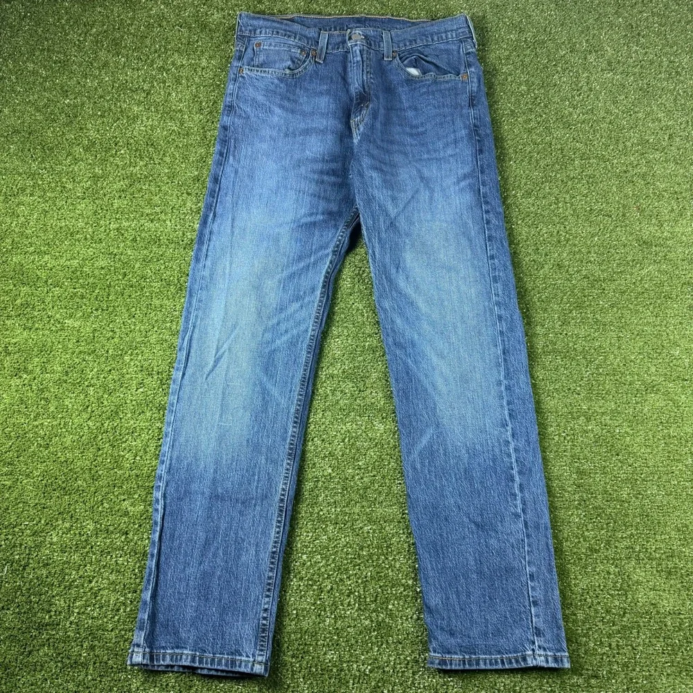 Levis 505 Regular Fit Jeans Mens 32x30 Medium Wash Blue Straight Leg Denim